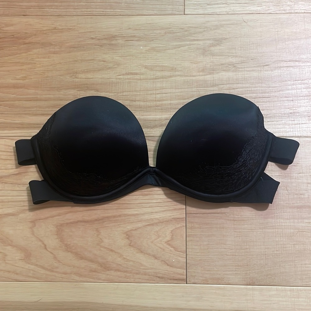 Black Victoria’s secret strapless push up bra